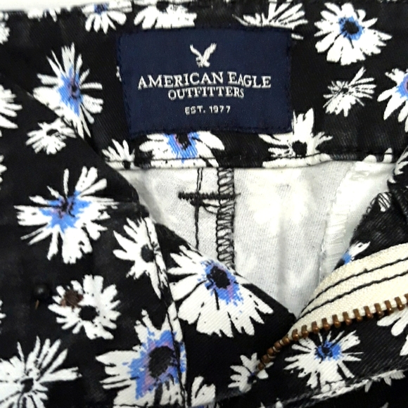 American Eagle Outfitters Girl Floral Short Sz 4 - Picture 5 of 6